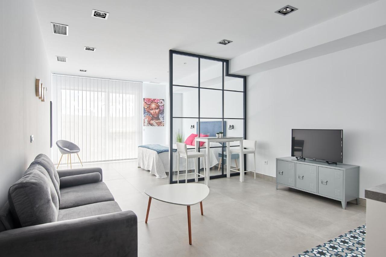 9 Nidos Centrica Suites - Nuevo Plasencia Exterior photo
